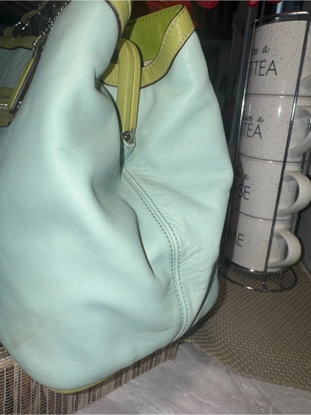 RARE EUC Coach KISS LOCK Two Tone Palette Green Leather with Lime Trim  PRETTY